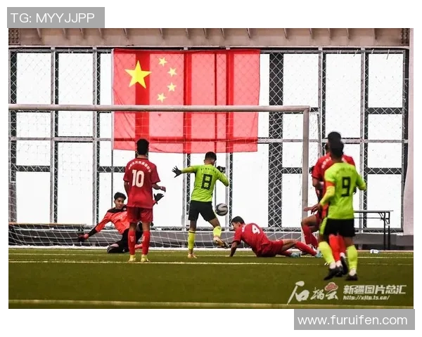 足球明星背后的故事与奋斗历程：从绿茵场到人生巅峰的辉煌之路